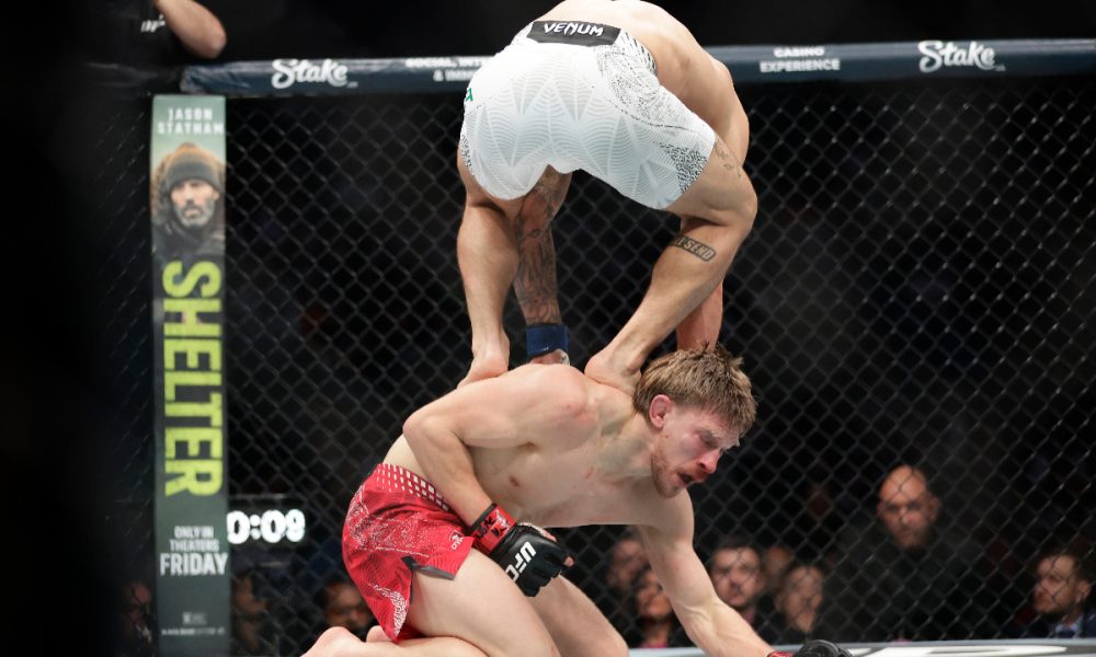 Arnold Allen brinca com “surfe” de Jean Silva após luta no UFC 324
