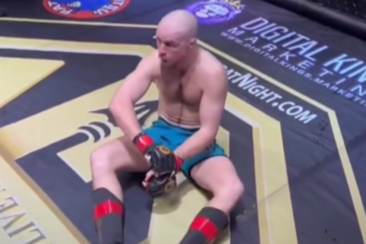 Drew Zima após se dar conta que havia fraturado o braço esquerdo