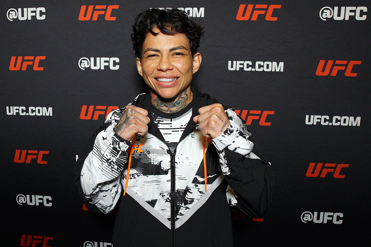 Ketlen Esquentadinha enfrenta Bruna Brasil no UFC Vegas 113