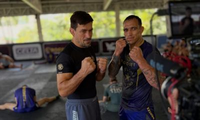 Charles Do Bronx e Demian Maia posando para foto juntos
