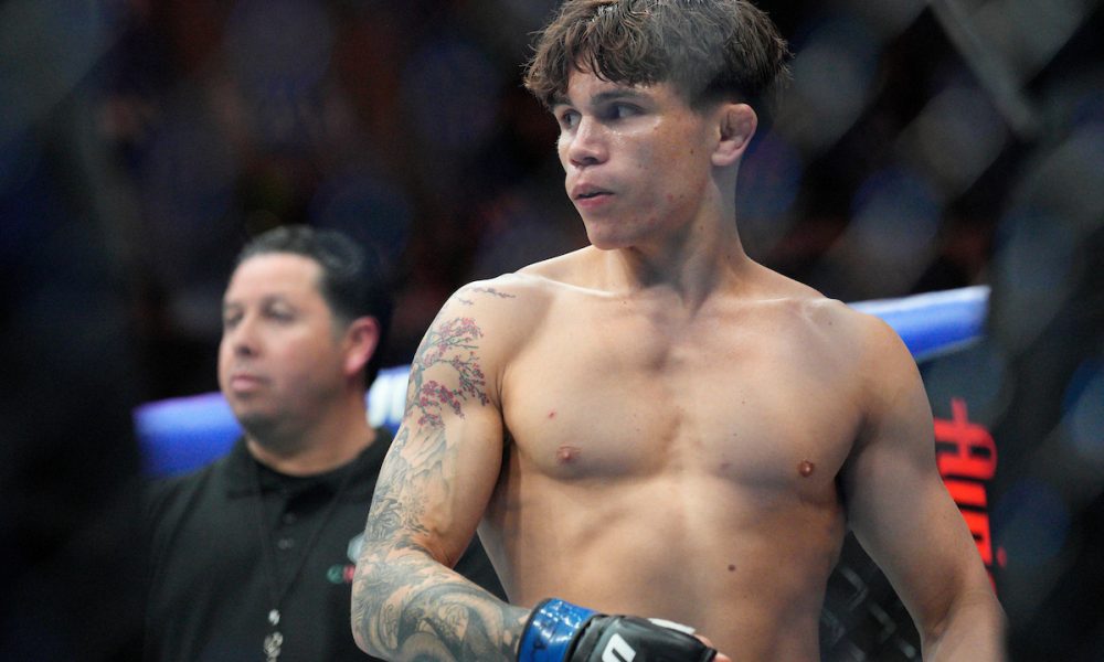 Lone'er Kavanagh brilhou no card do UFC México