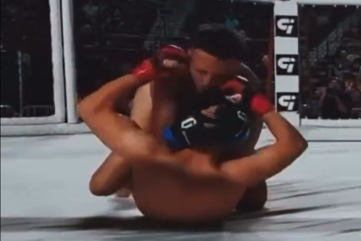 Gabriel Peinado protagonizou um momento inédito no MMA