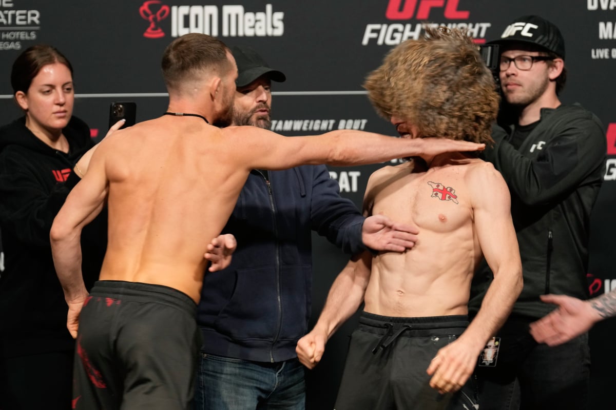 ¡Confusión! Yan y Dvalishvili casi llegan a las manos durante cara a cara en Las Vegas