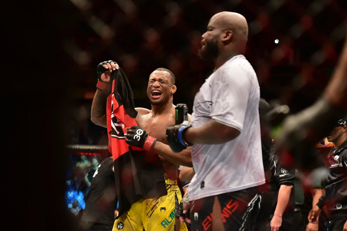 Jailton Almeida-Victoria-UFC-SP