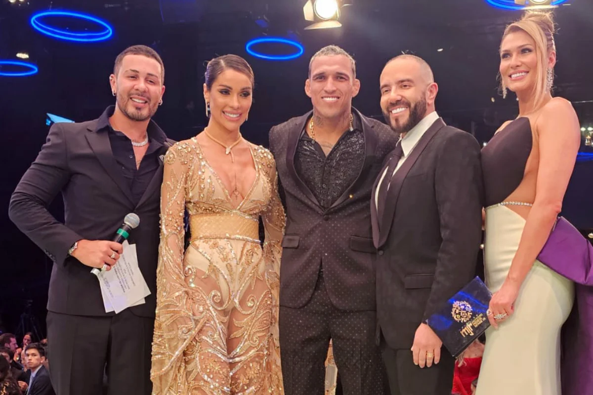 Charles-Oliveira-subasta