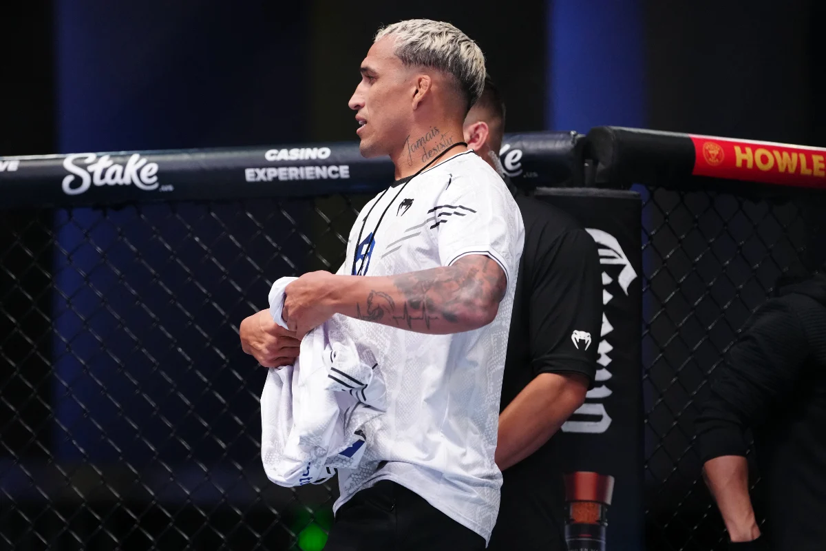 Poirier-Holloway-Charles-Oliveira