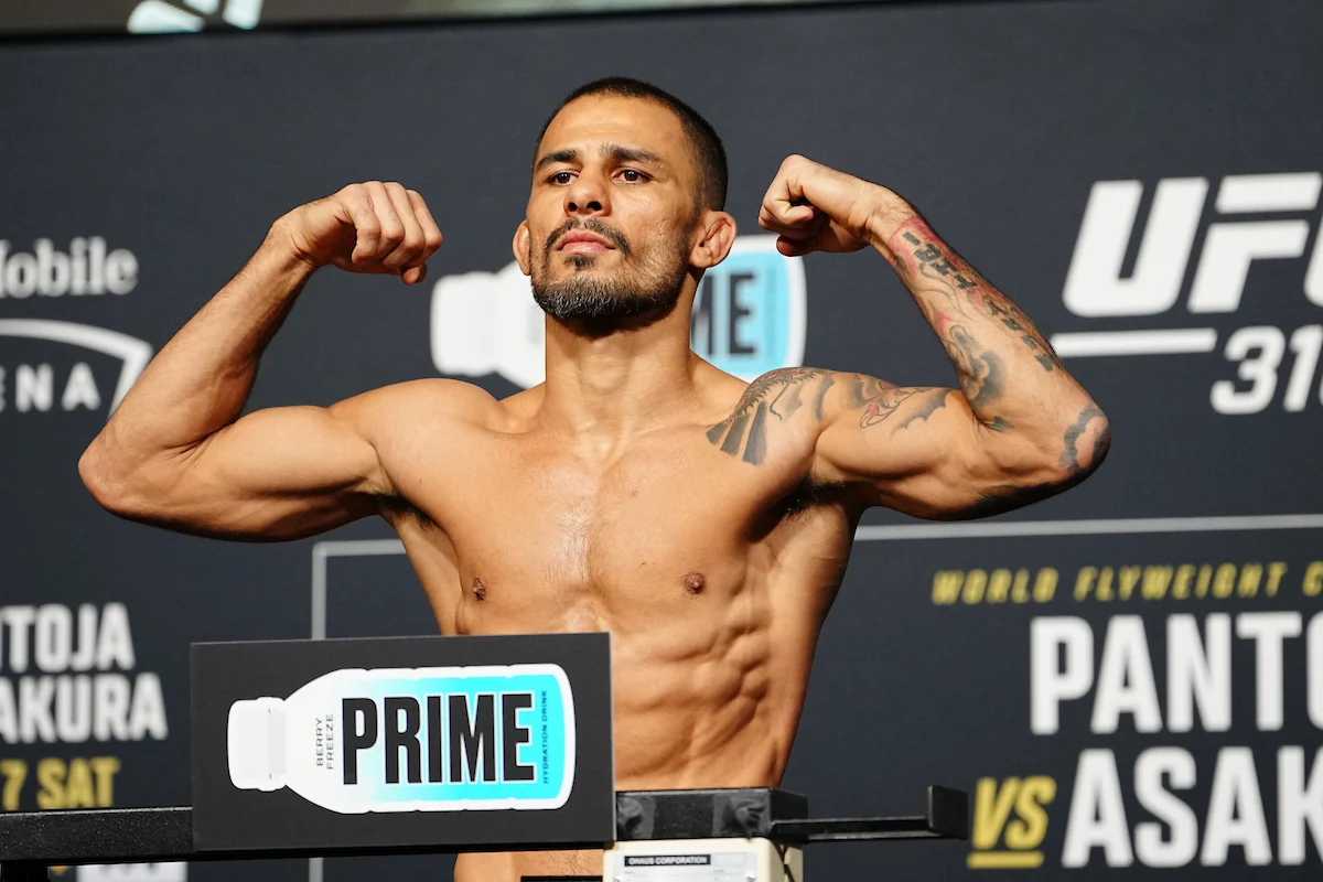 Alexandre-Pantoja-Pesagem-UFC310