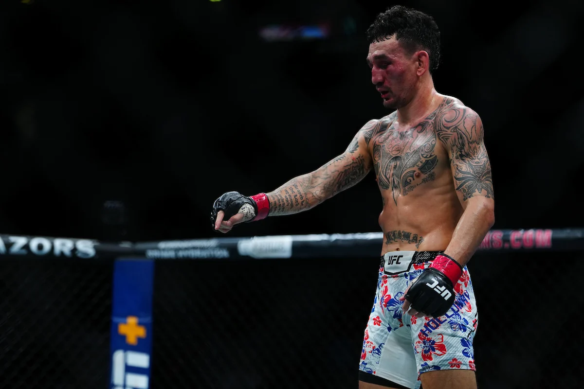 Max-Holloway-Apontando-Centro-UFC318