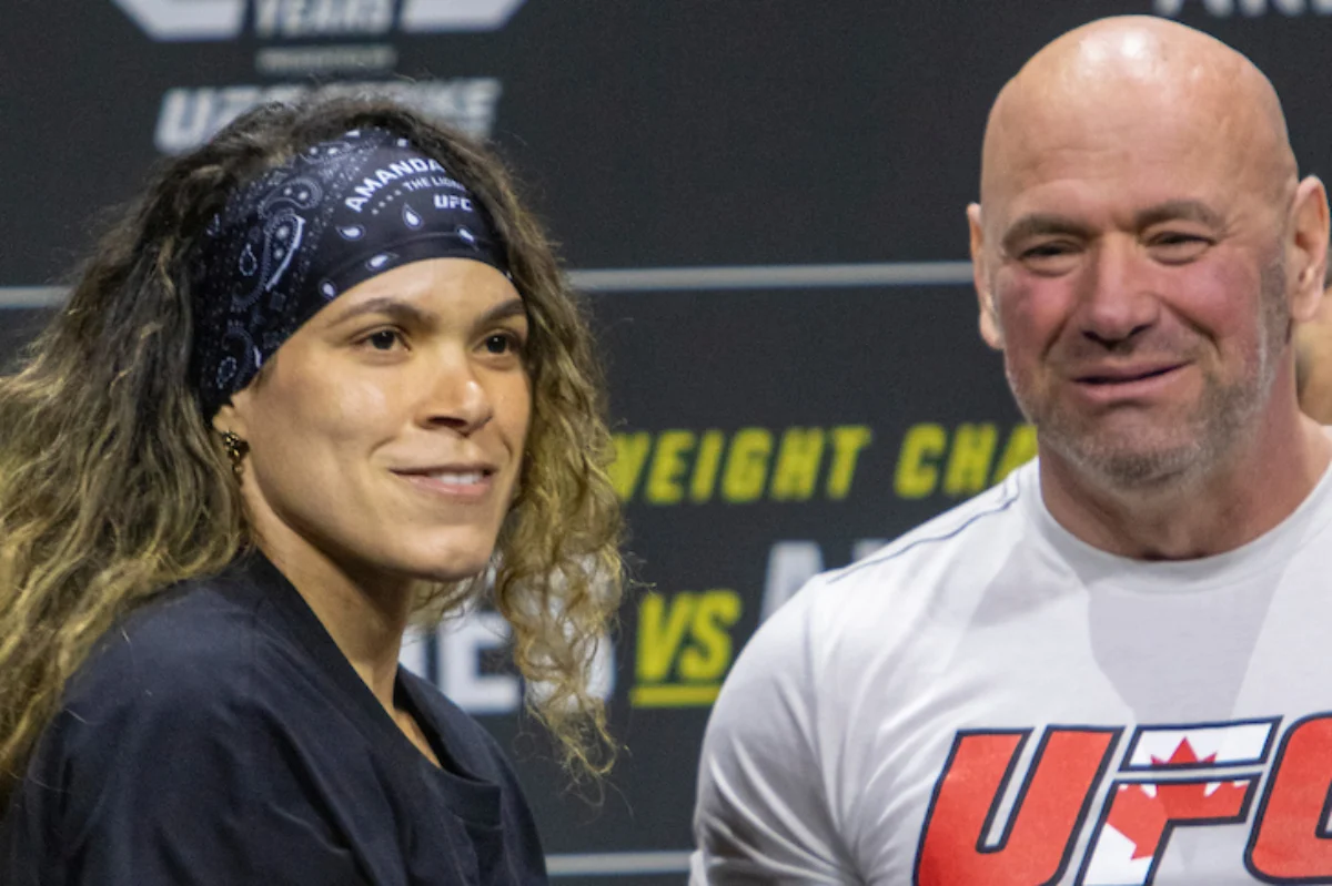 amanda-nunes-dana-white-ufc-289