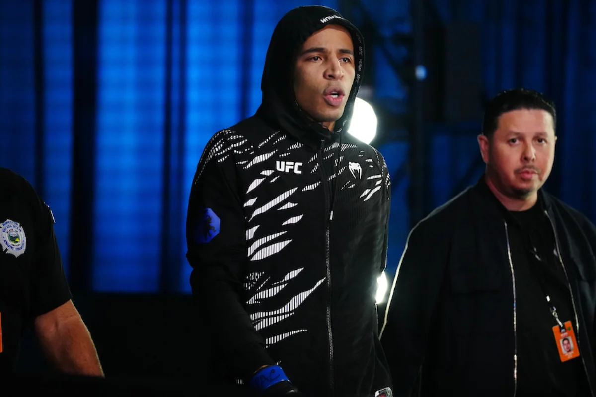 carlos-prates-entrada-capuz-ufc-vegas-100