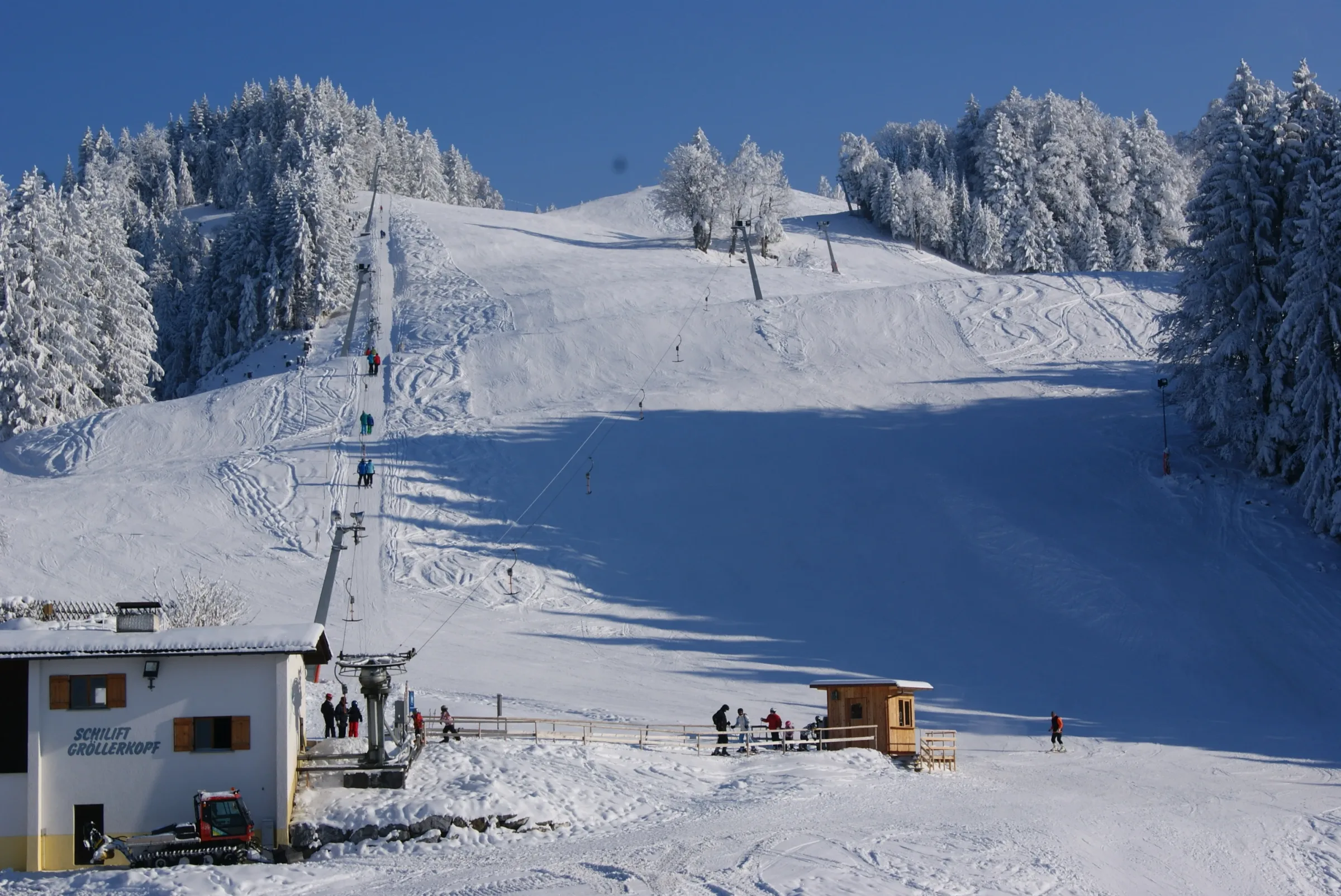 Pistenplan Gröllerkopf (Übersaxen) 2025/26 – Übersichtskarte mit Pisten, Liften und Bergbahnen