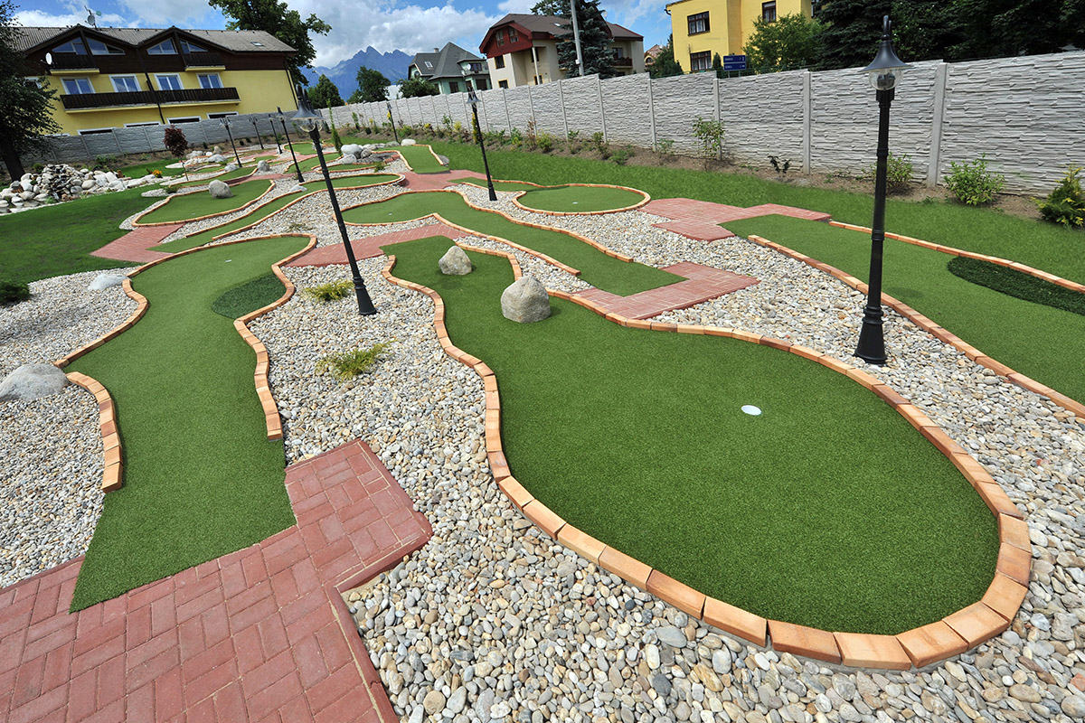 FREE Adventure Golf (2h)