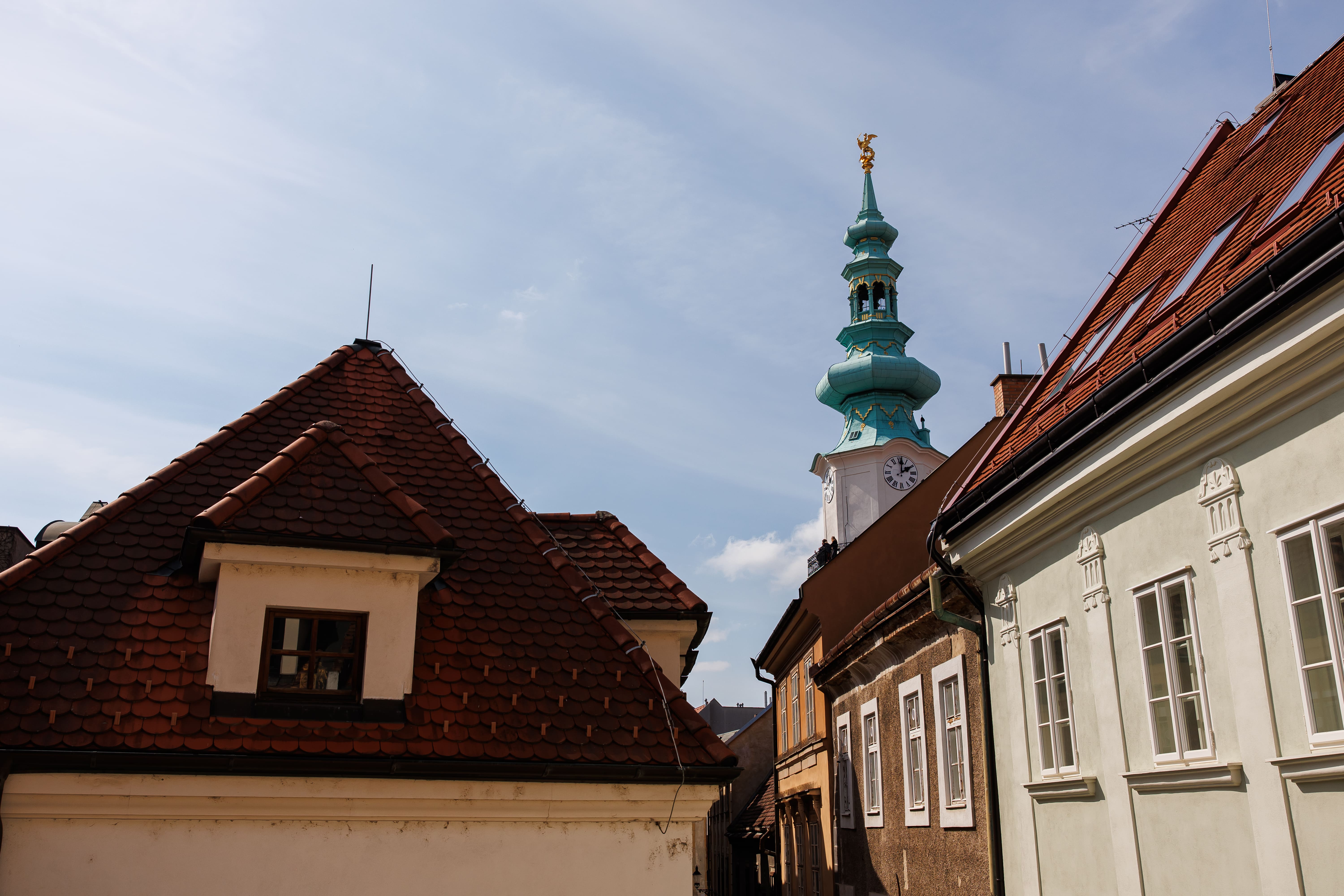 main-bg