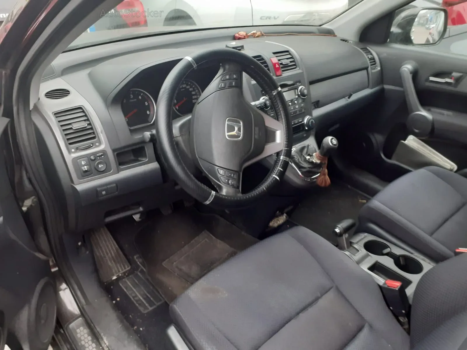 Honda CR-V (2008) 9