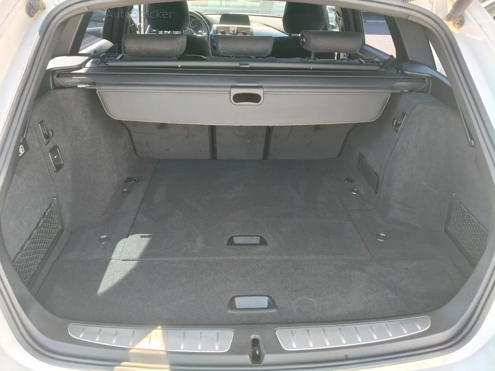 BMW 320Xd (2015) 15