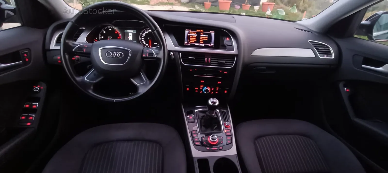 Audi A4 (2012) 6