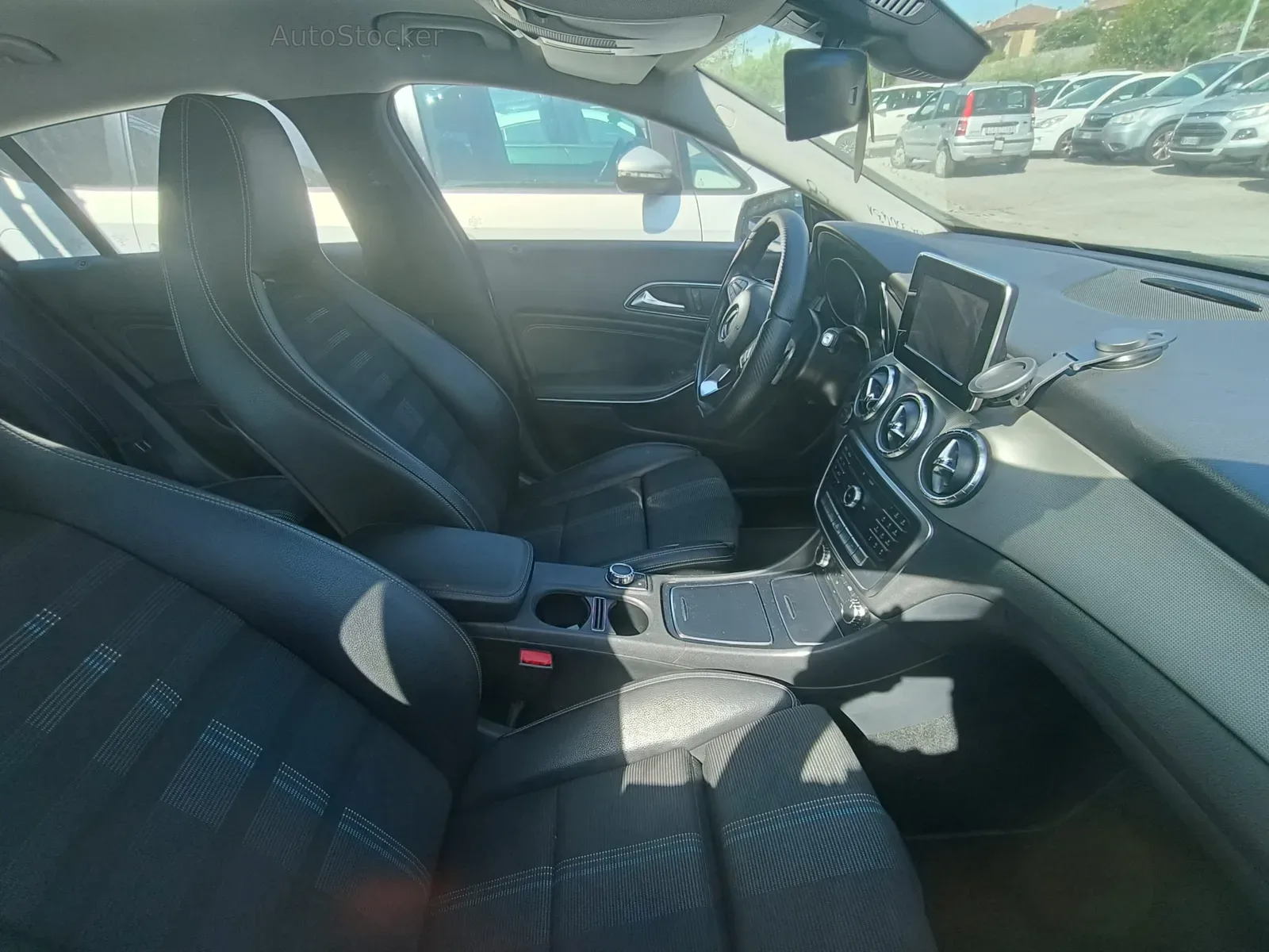 Mercedes-Benz CLA 200 (2017) 7