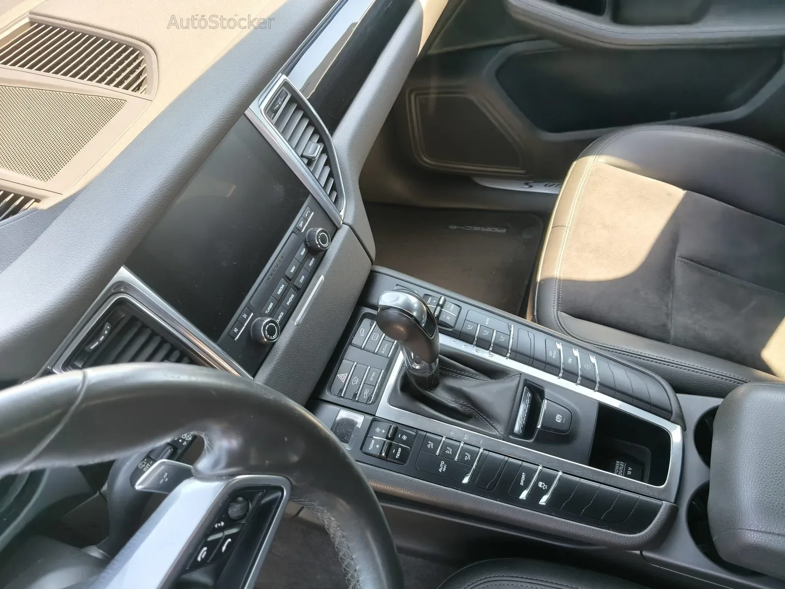 Porsche Macan S (2016) 8