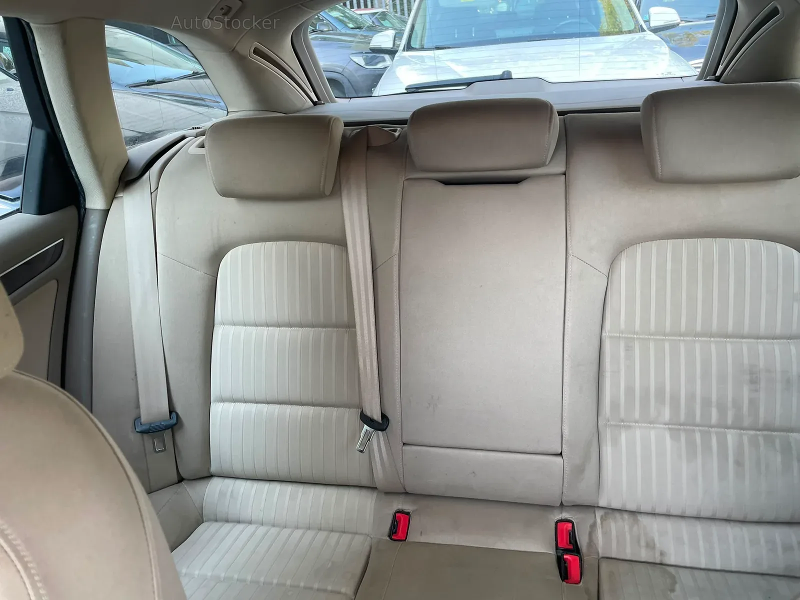 Audi A4 (2011) 12