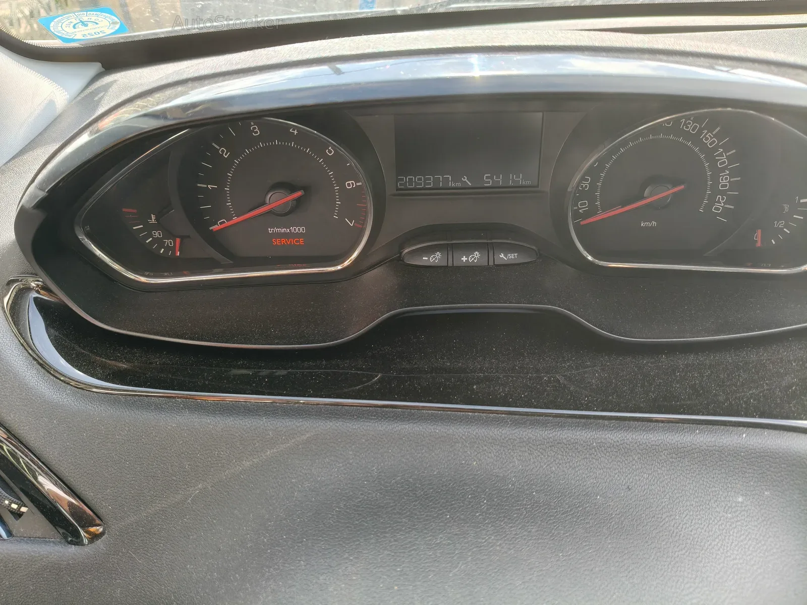 Peugeot 208 GPL (2015) 13
