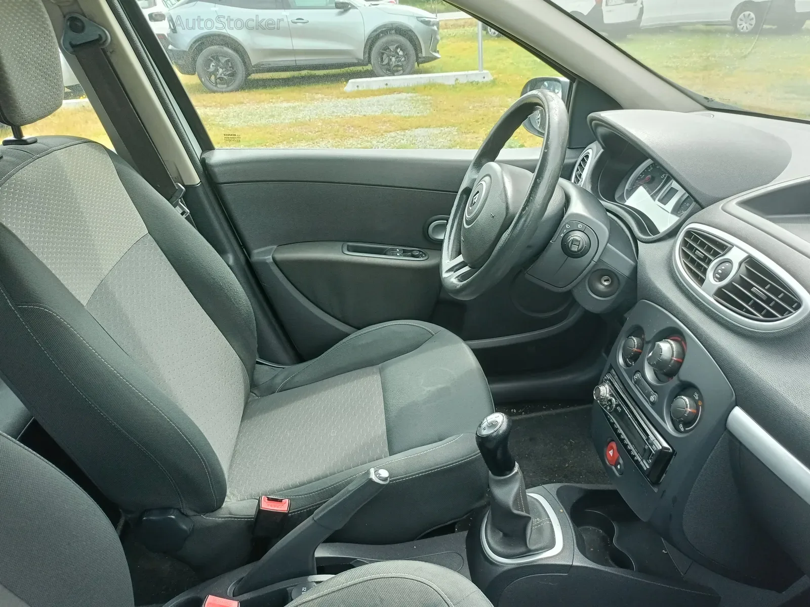 Renault Clio 1.2 GPL (2008) 5