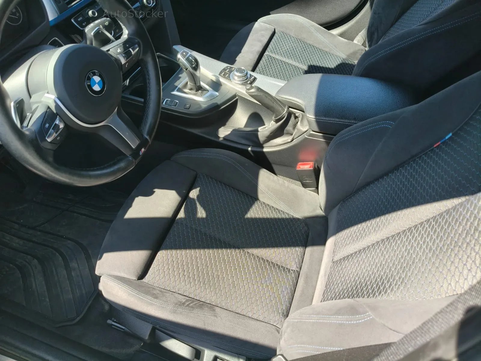 BMW 320Xd (2015) 6