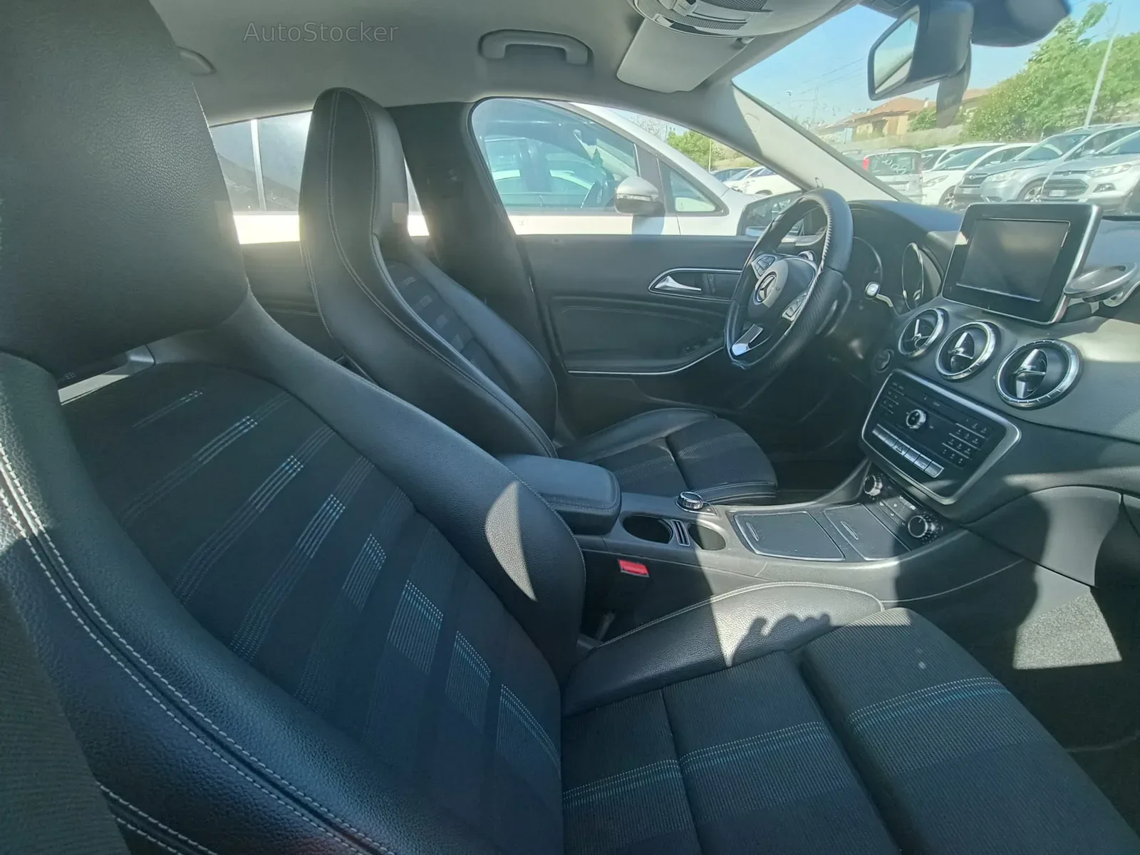 Mercedes-Benz CLA 200 (2017) 8
