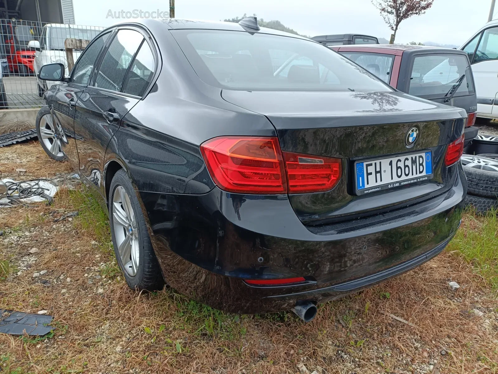 BMW 318d (2013) 6
