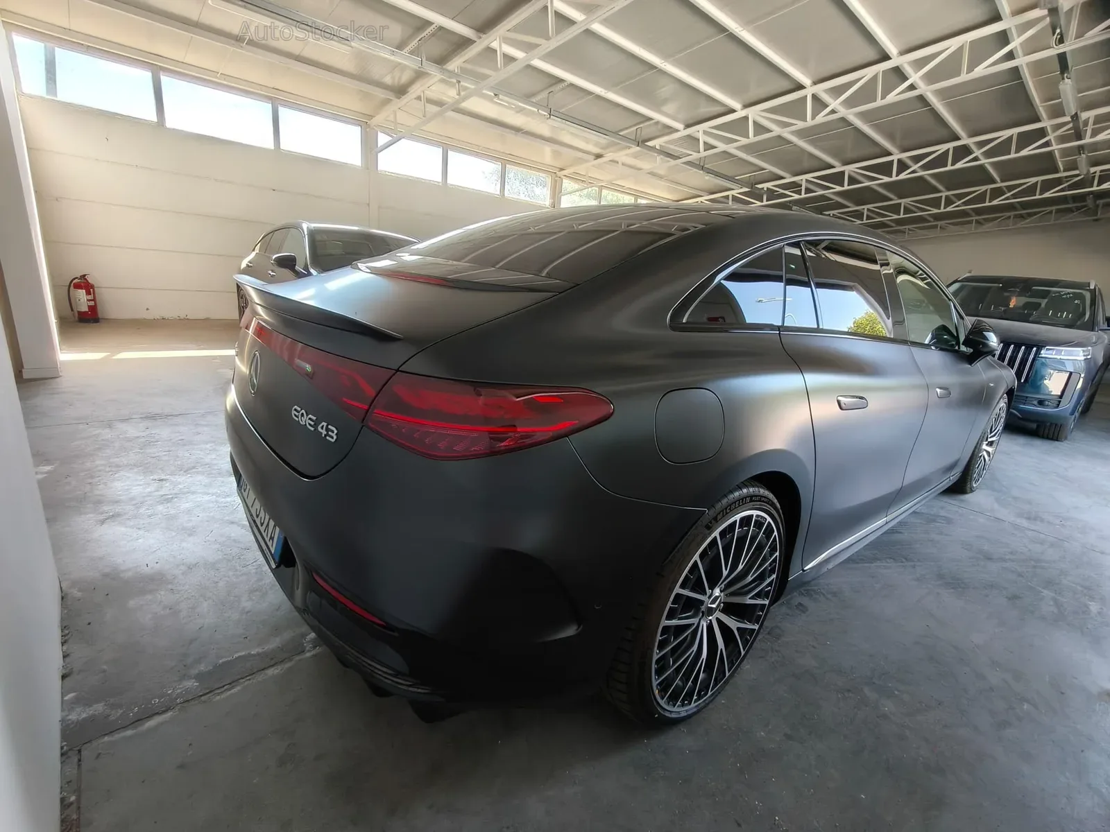 Mercedes-Benz EQE 43amg (2024) 7