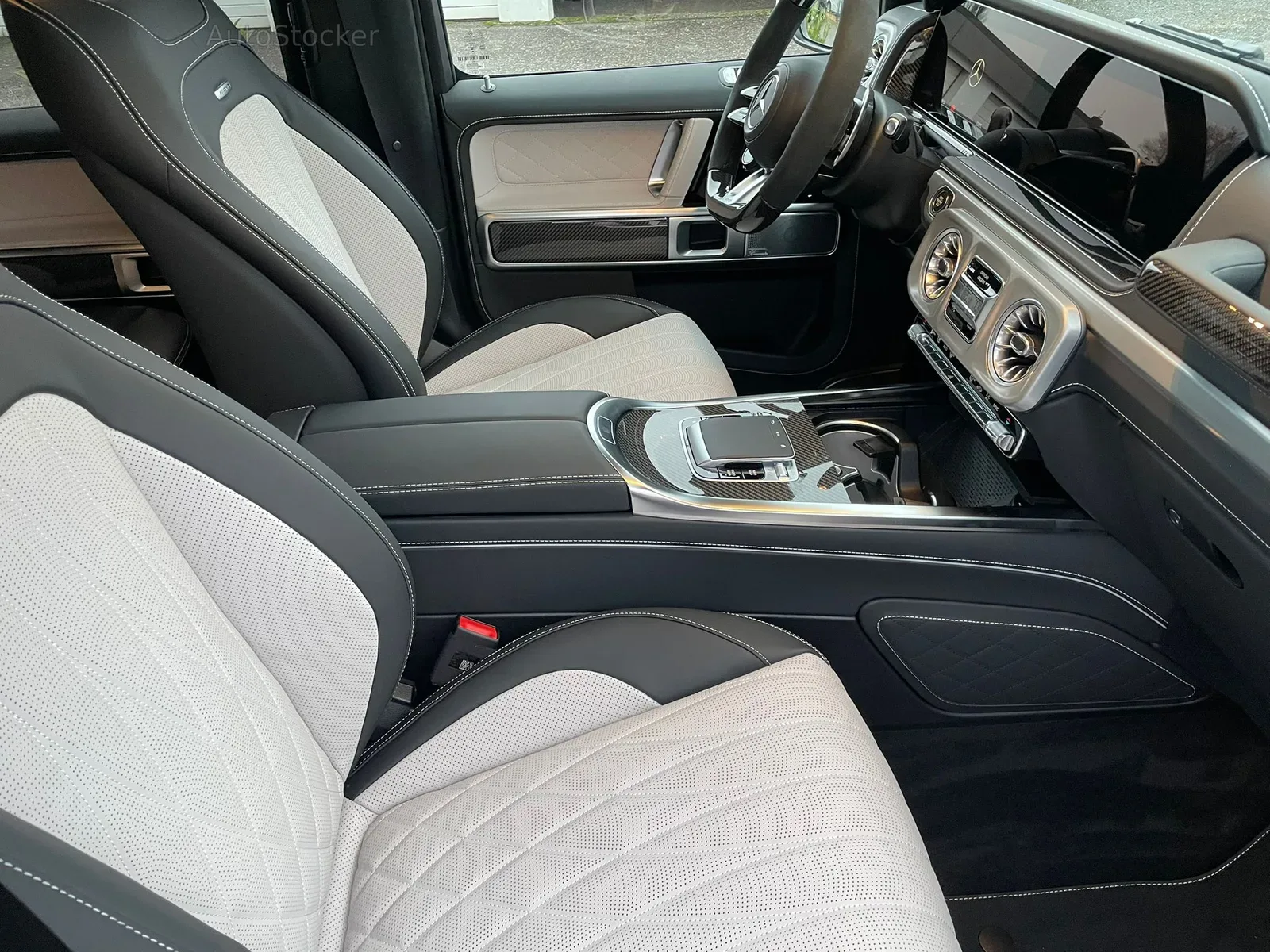 Mercedes-Benz G63 (2025) 12