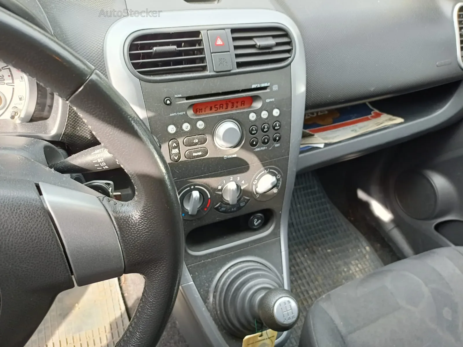 Opel AGILA (2009) 11