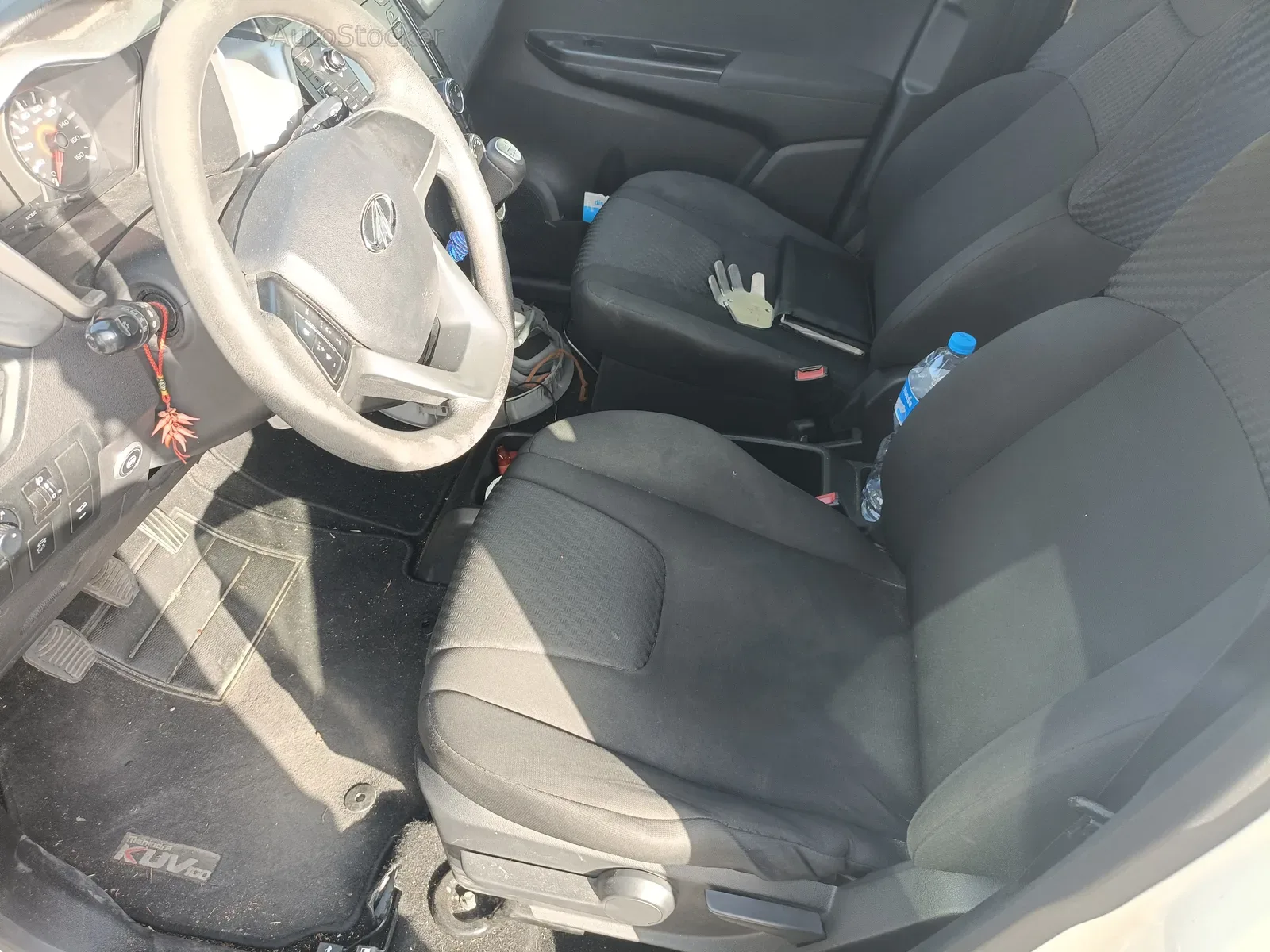 Mahindra KUV100 bifuel (2019) 7