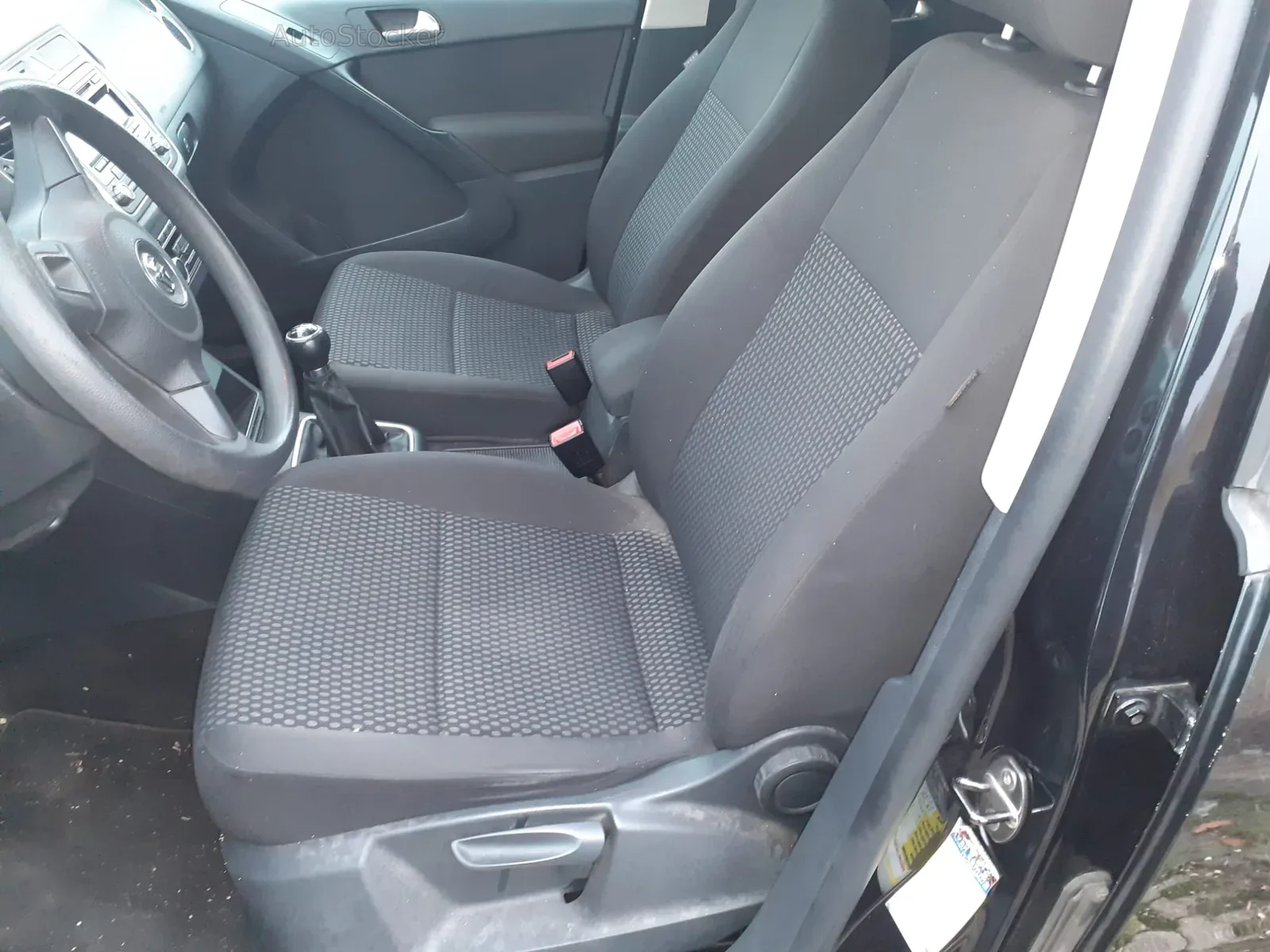 Volkswagen Tiguan (2011) 8