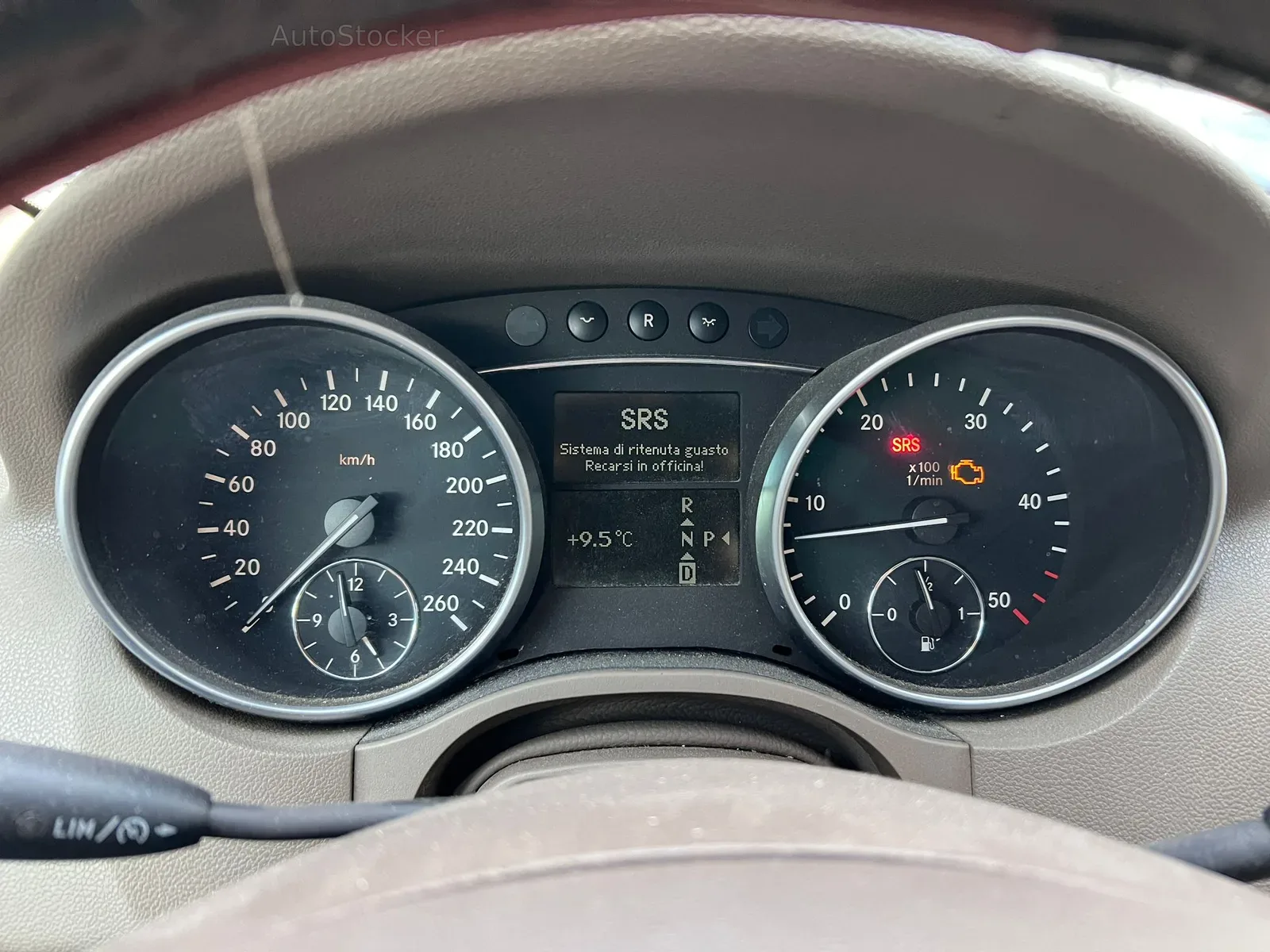 Mercedes-Benz ML 320 (2006) 10