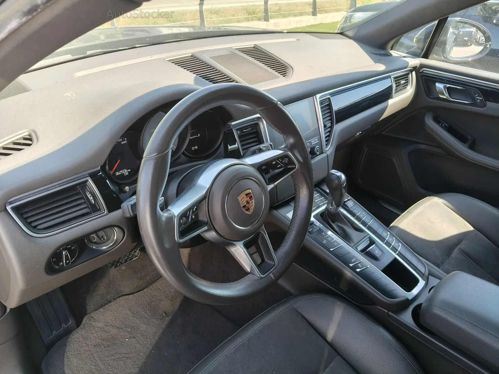Porsche Macan S (2016) 6