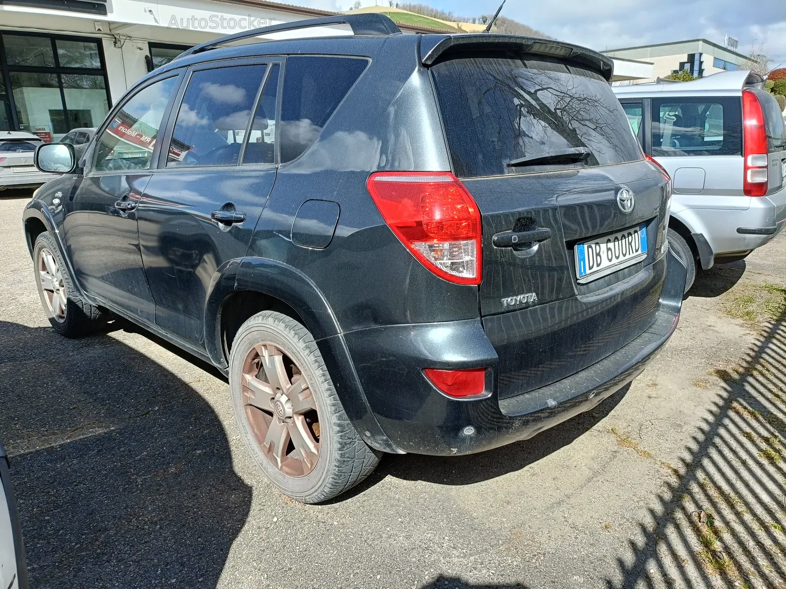 Toyota RAV4 (2007) 4
