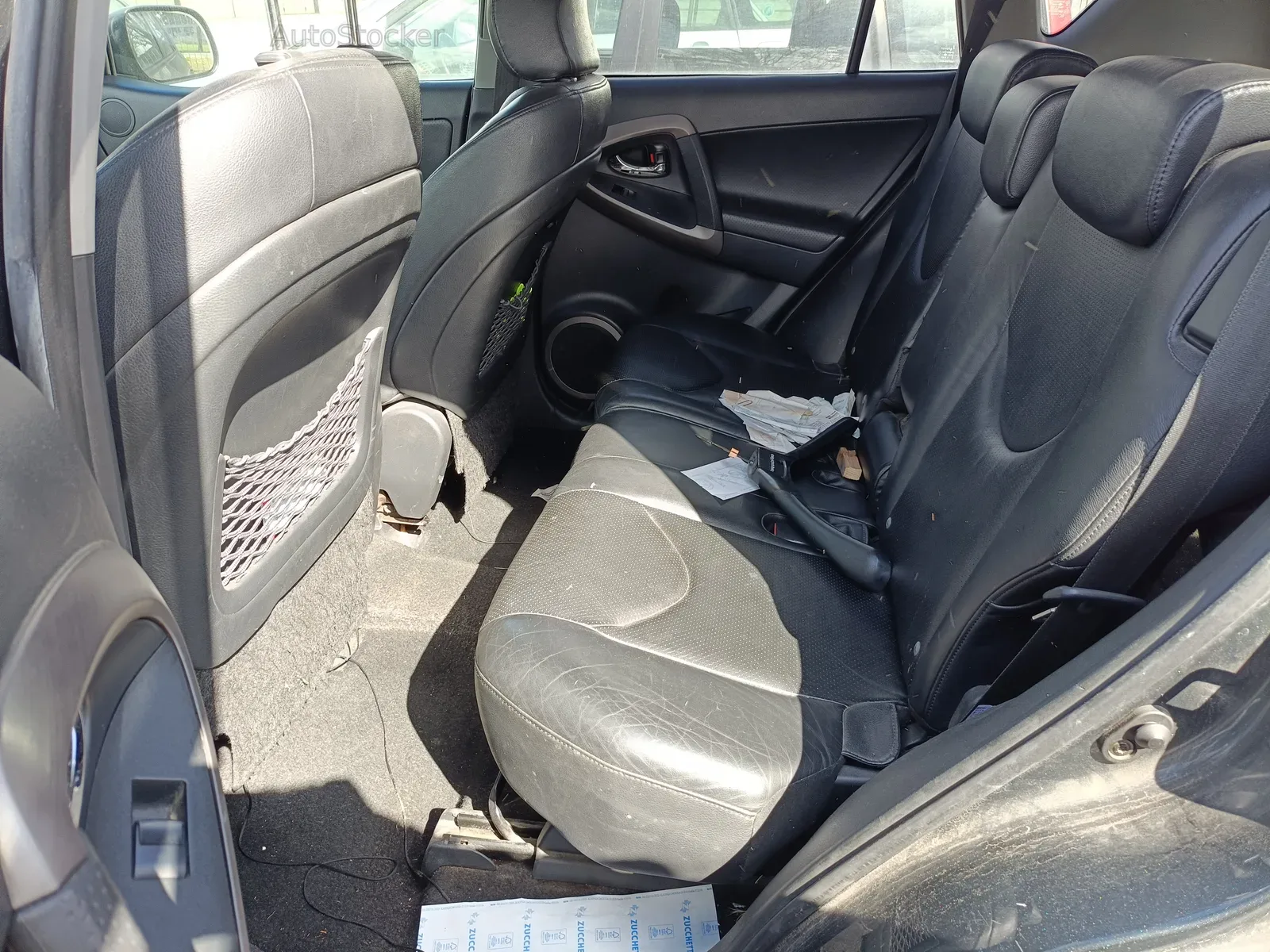 Toyota RAV4 (2007) 6