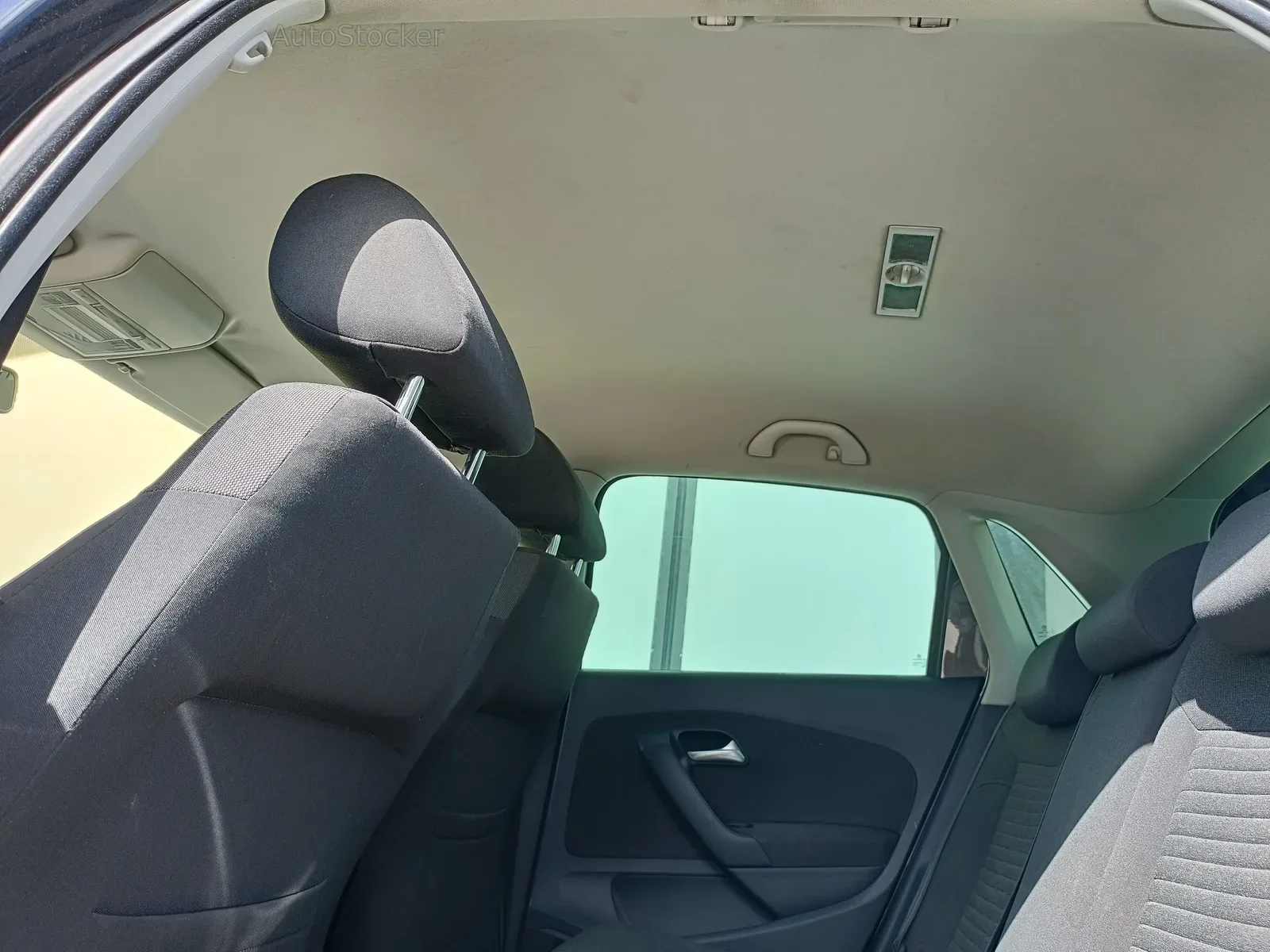 Volkswagen Polo (2013) 8