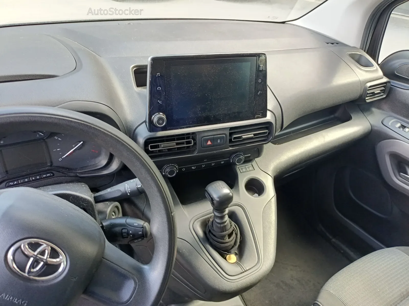 Toyota Procace (2021) 11