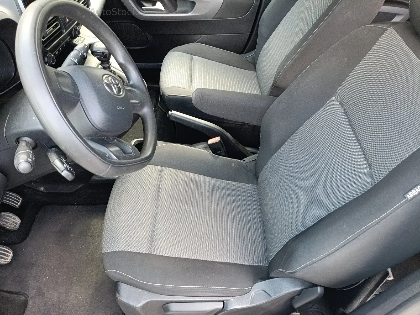 Toyota Procace (2021) 8