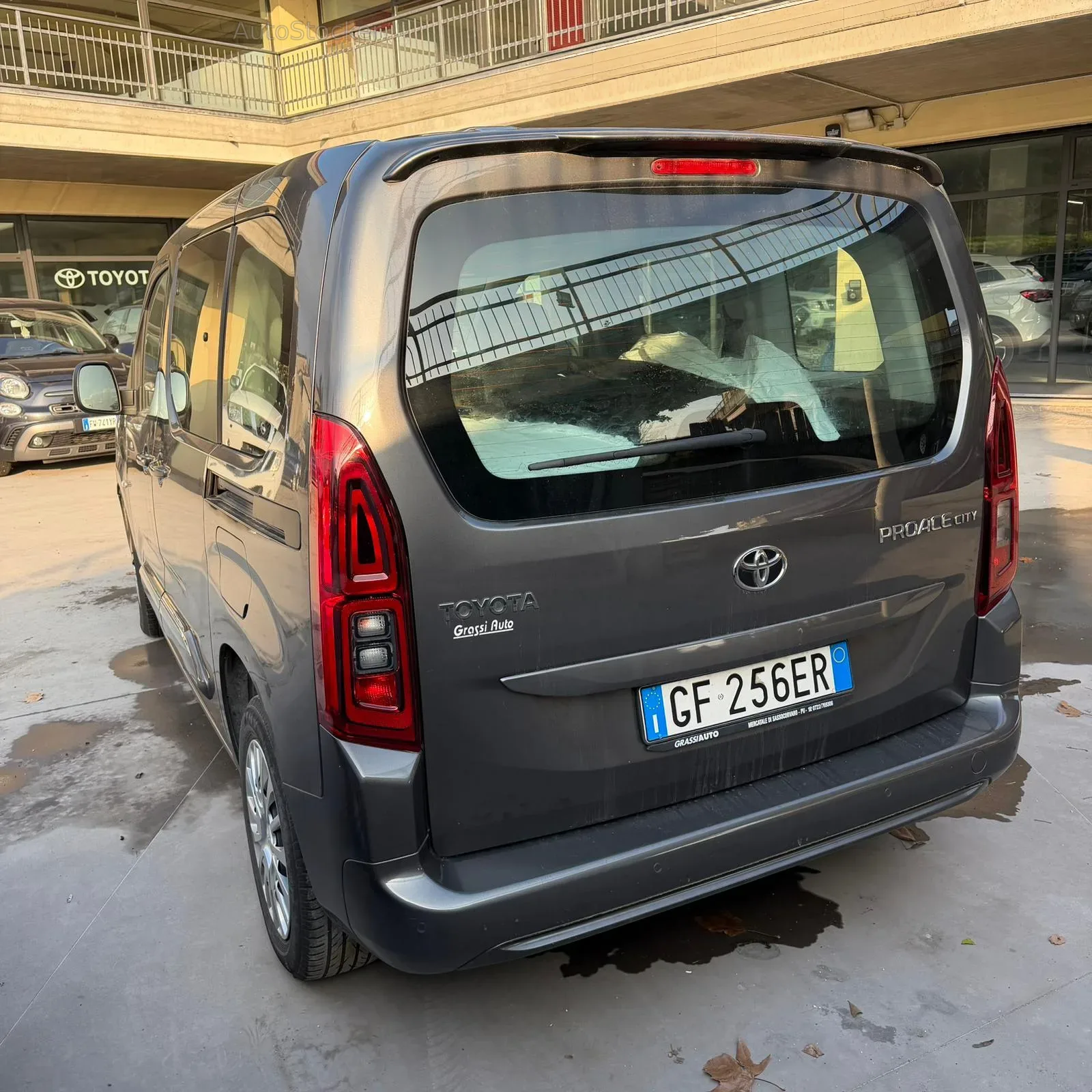 Toyota Procace (2021) 6