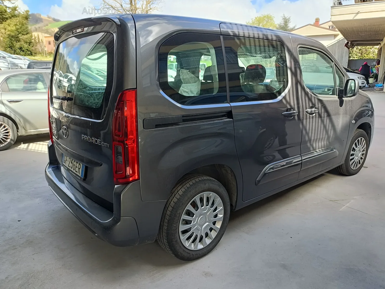 Toyota Procace (2021) 3