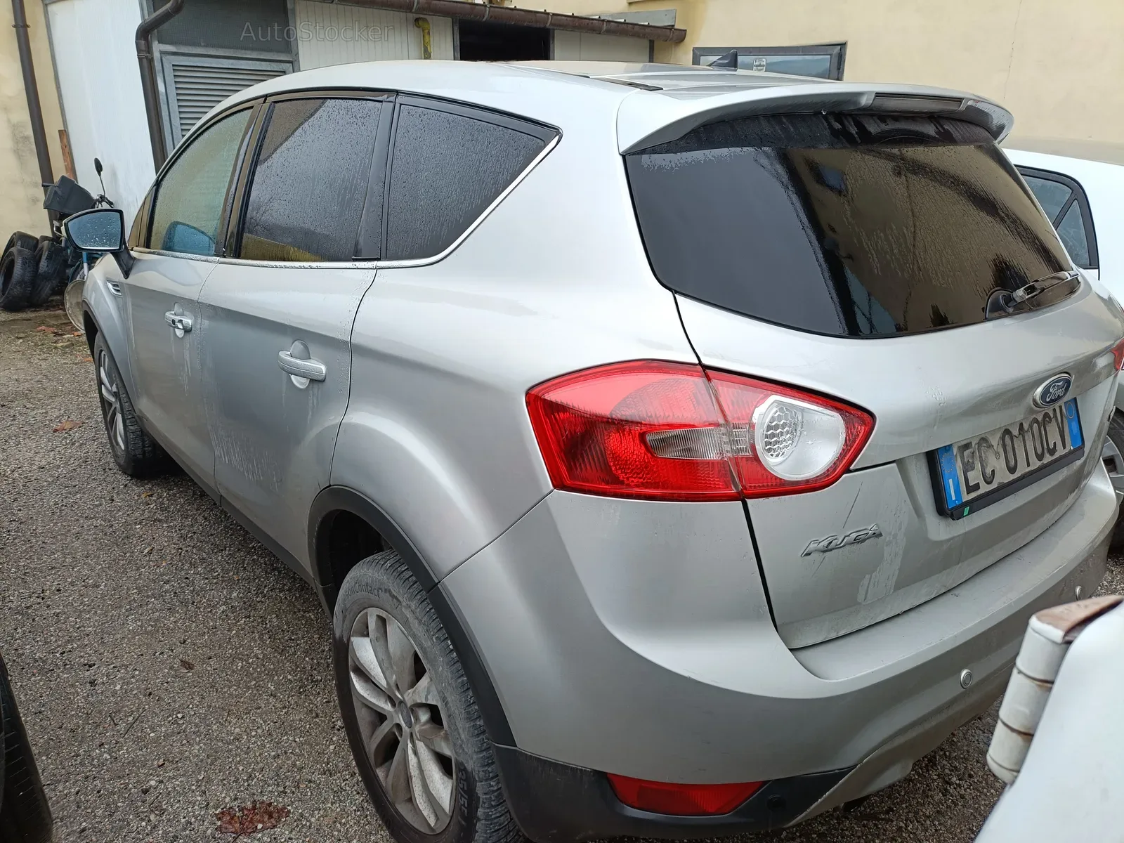 Ford Kuga (2010) 4