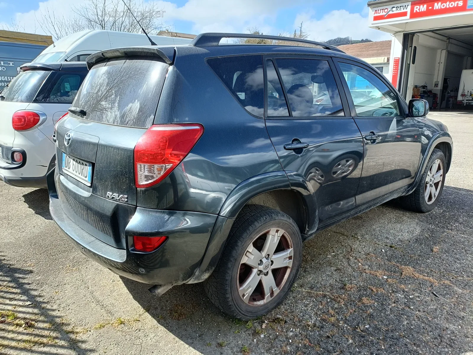 Toyota RAV4 (2007) 3