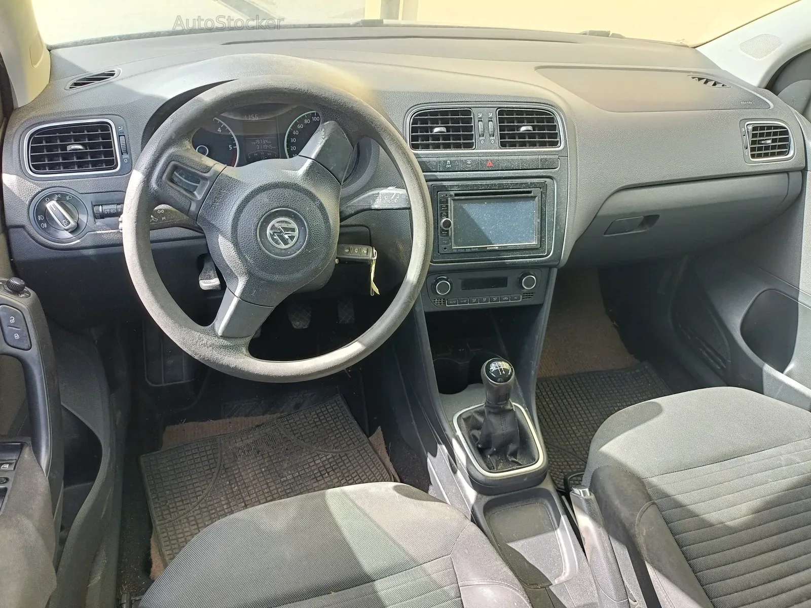 Volkswagen Polo (2013) 13