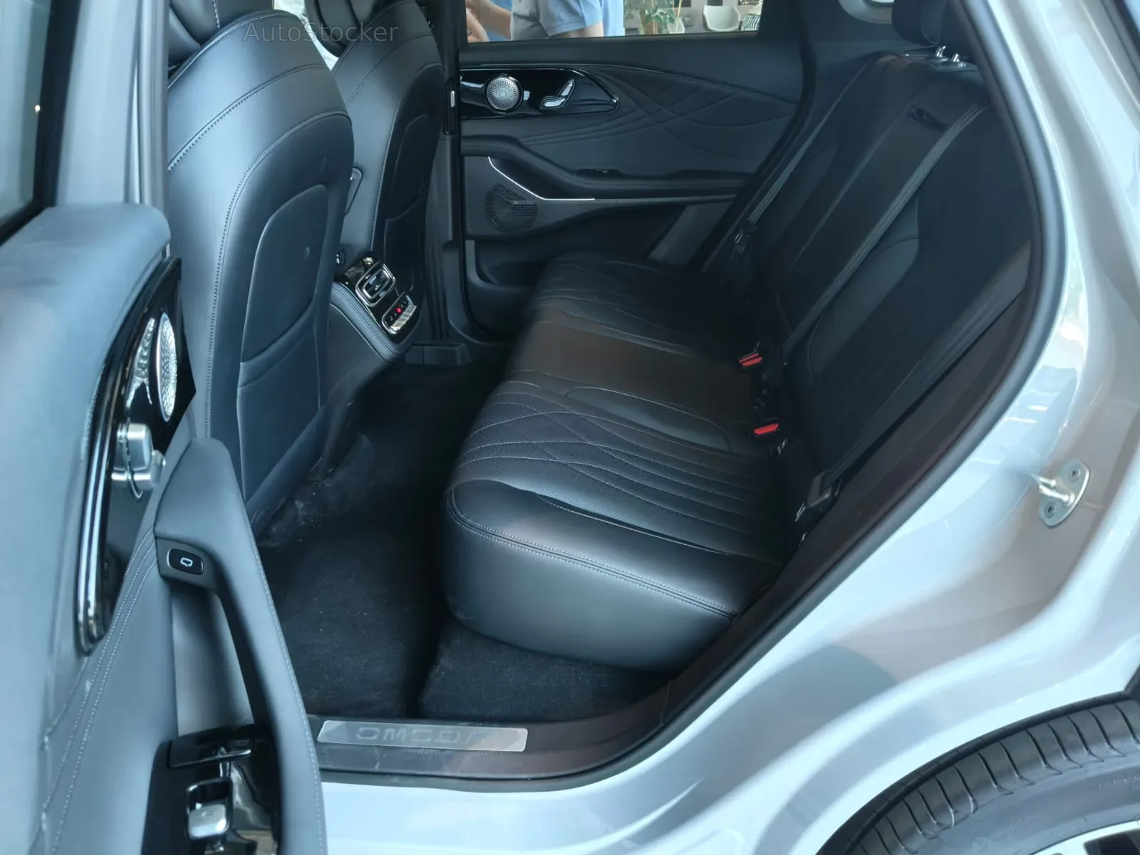 OMODA OMODA 9 SHS P 4x4 (2025) 12
