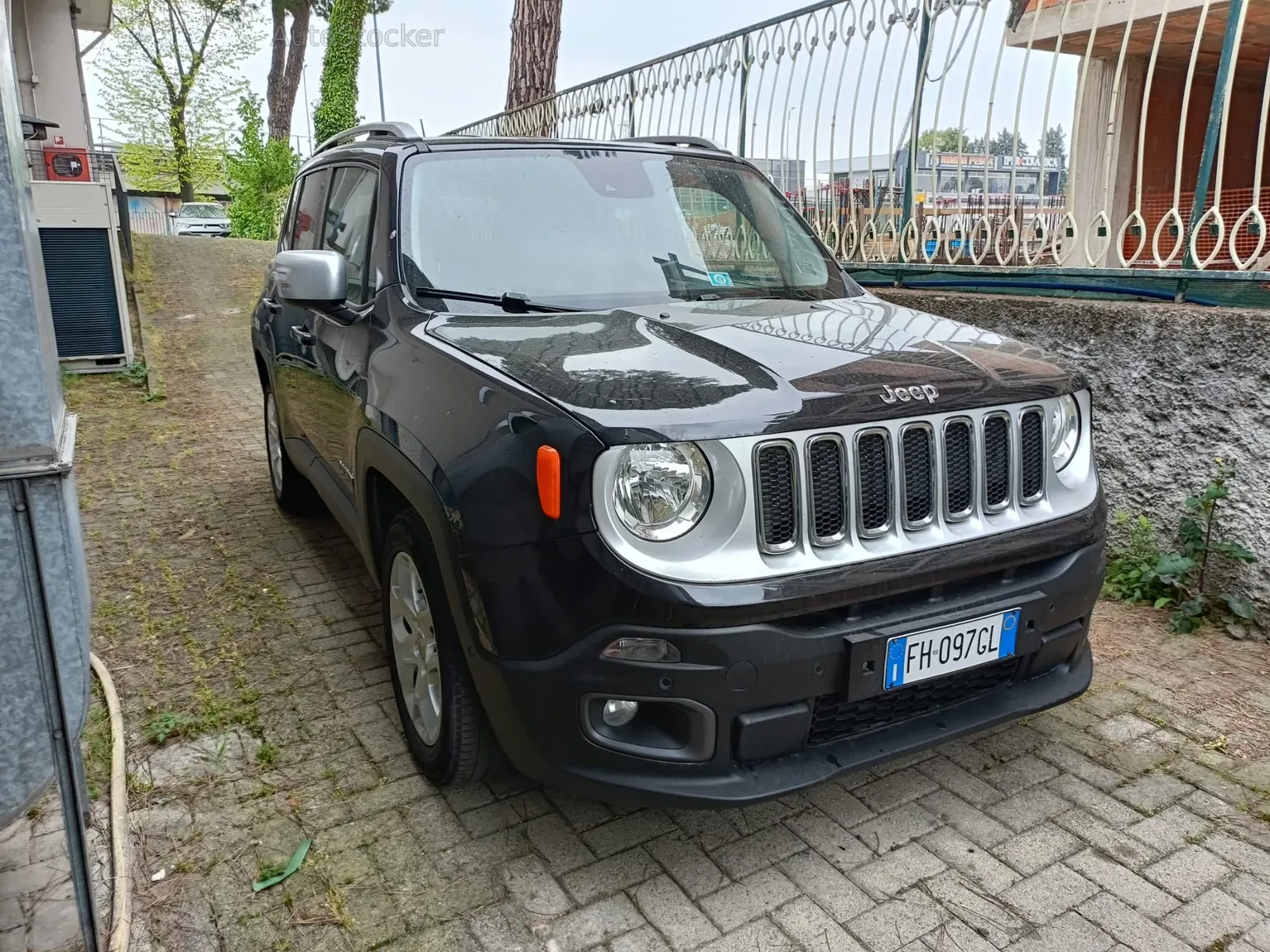 Jeep Renegade (2017) 2