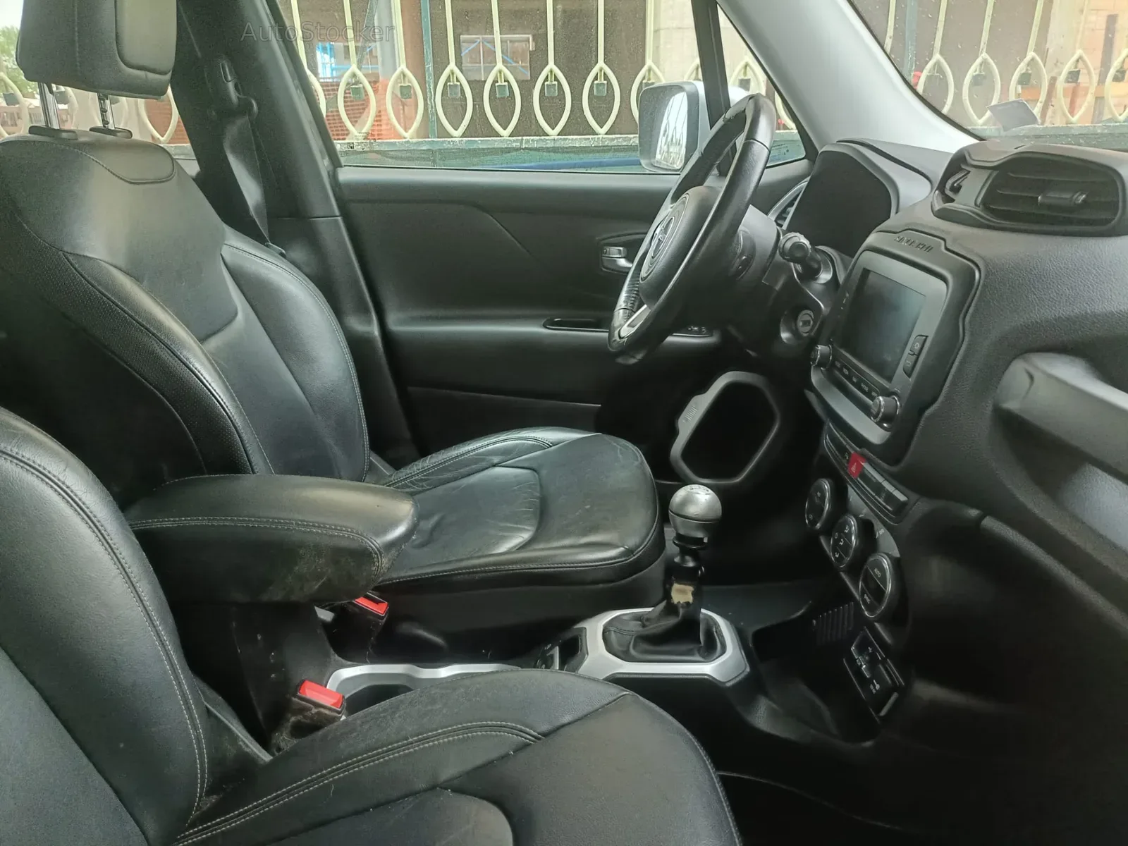 Jeep Renegade (2017) 6