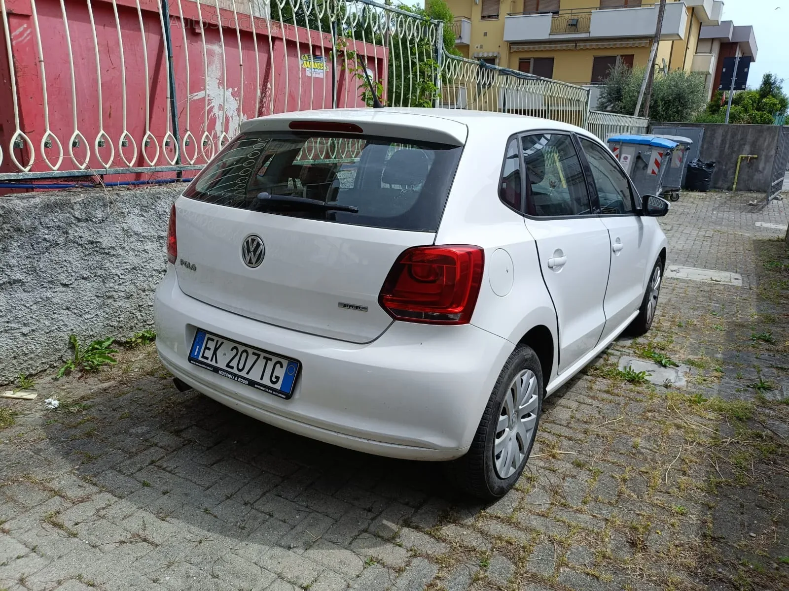 Volkswagen Polo 1.2 gpl (2011) 4