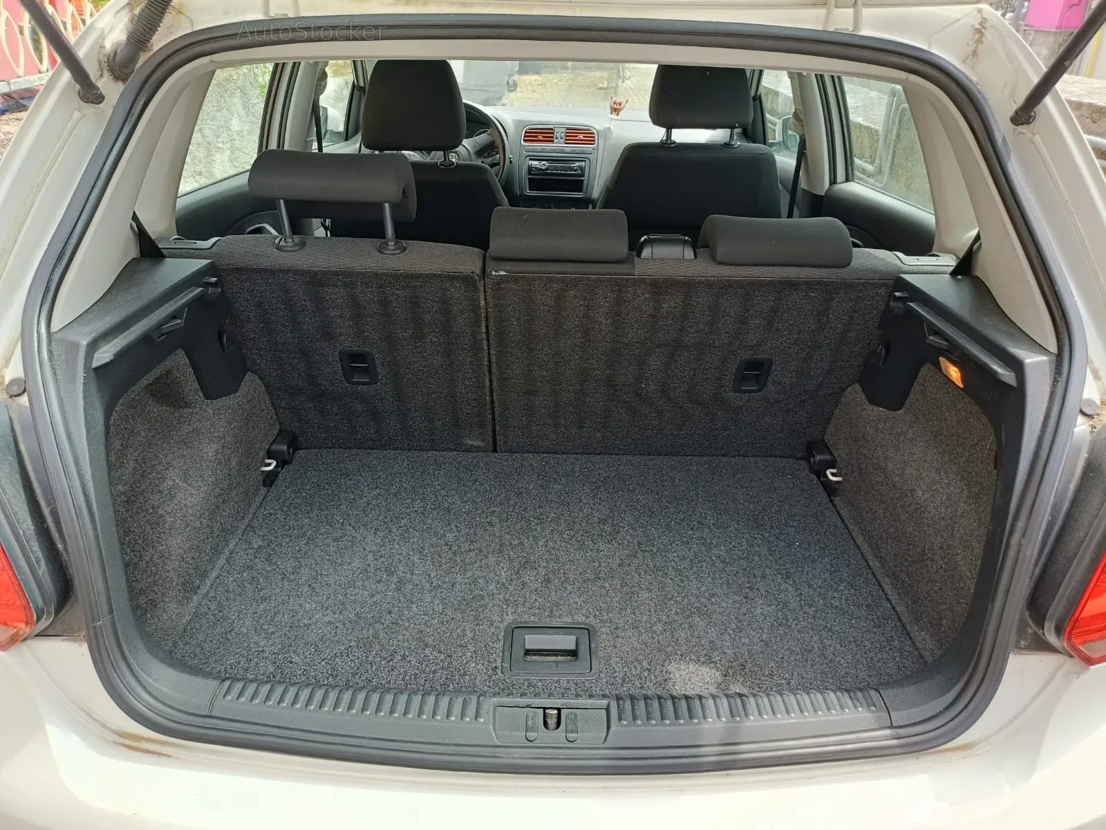 Volkswagen Polo 1.2 gpl (2011) 11